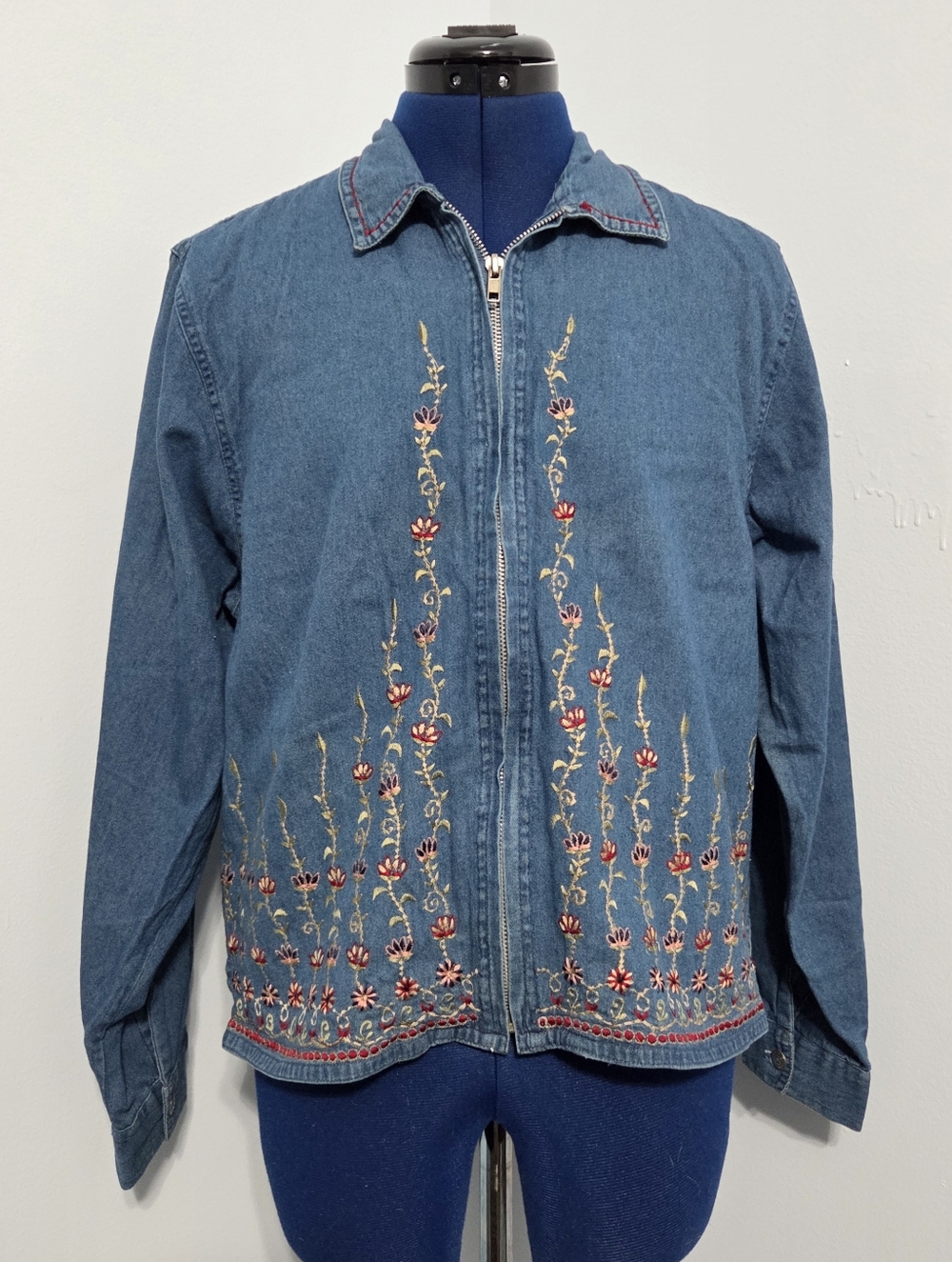 Vintage Embroidered Denim Zip-Up Jacket Size L